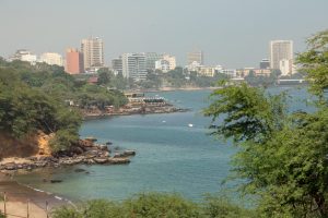 Littoral de Dakar, plage et végétation. Dakar. Sénégal. Afrique de l'Ouest.