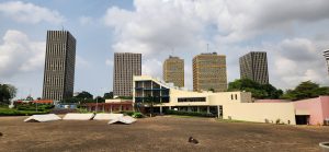 Belle ligne d'horizon du plateau d'Abidjan