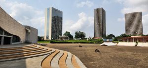 Belle ligne d'horizon du plateau d'Abidjan