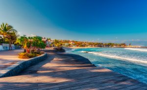 Plage des Roches Noires à Saint-Gilles-Les-Bains - Lieu touristique - Ile de la Réunion